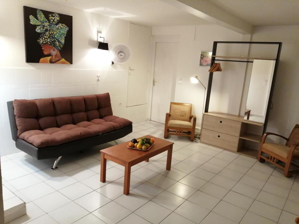 Rose Phoenix Rez-De-Jardin Piscine Et Vue Mer Les Anses-d'Arlets Eksteriør billede
